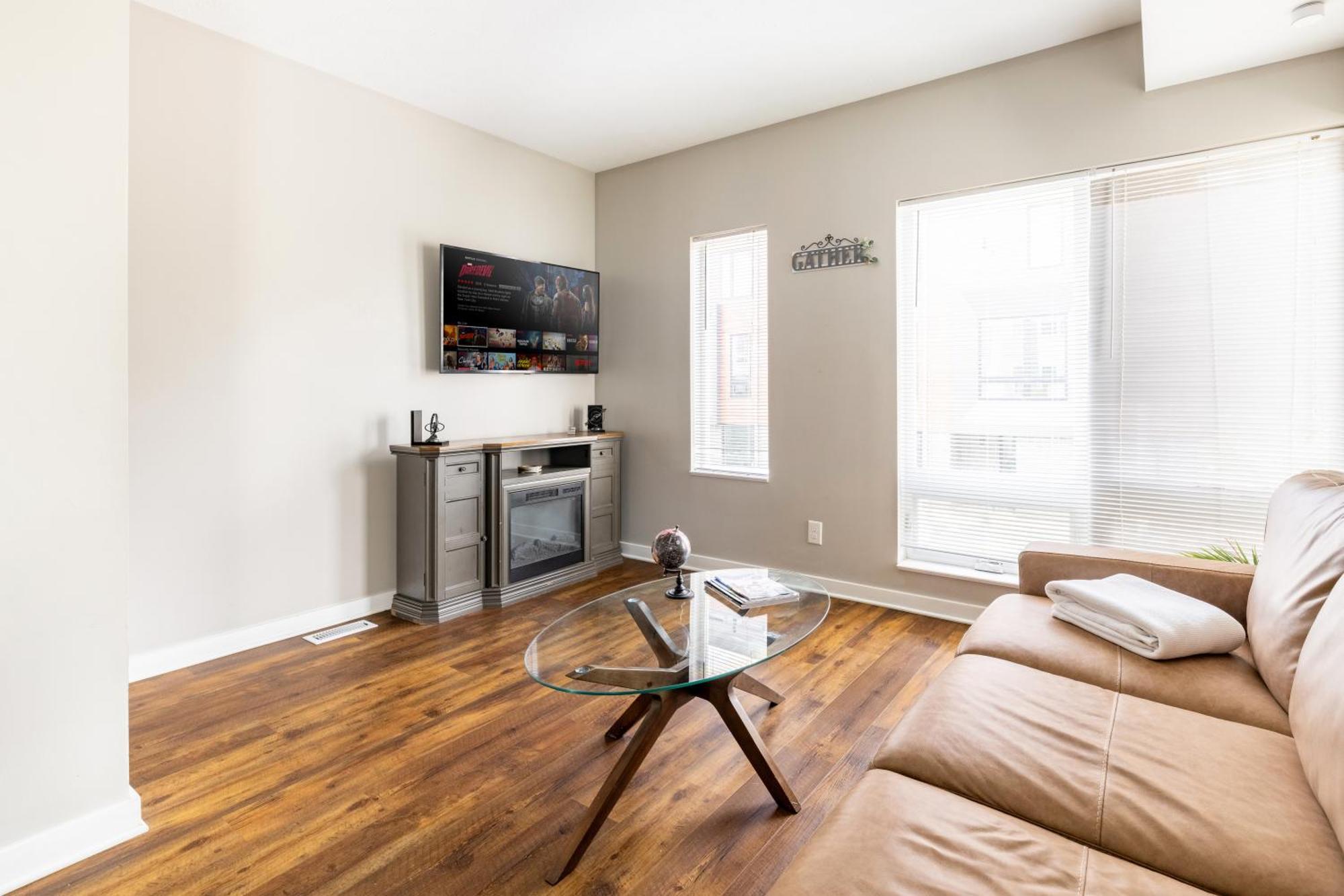 Luxury Downtown Townhome Private Garage Unit 9 Кливленд Экстерьер фото