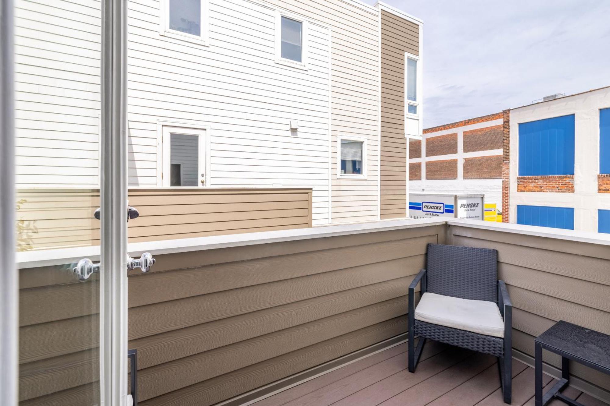 Luxury Downtown Townhome Private Garage Unit 9 Кливленд Экстерьер фото