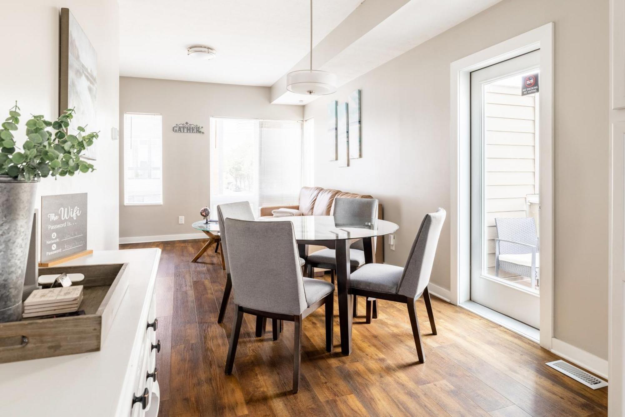 Luxury Downtown Townhome Private Garage Unit 9 Кливленд Экстерьер фото